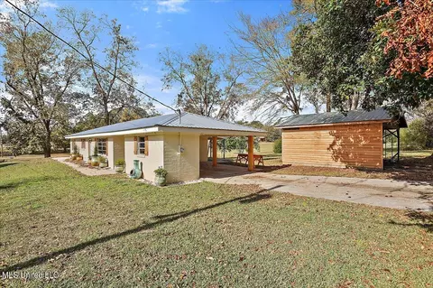 405 SW 5th St, Magee, MS 39111 photo 4