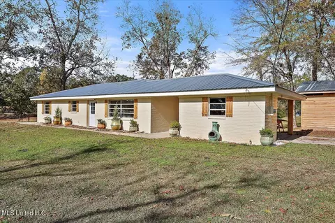 405 SW 5th St, Magee, MS 39111 photo 3