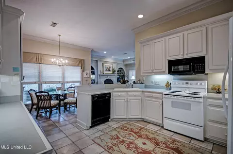 6 Autumn Hill Cv, Jackson, MS 39211 photo 12