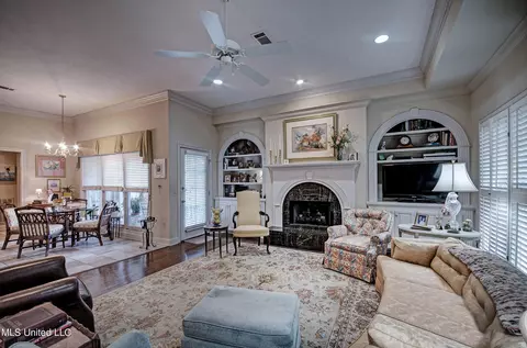 6 Autumn Hill Cv, Jackson, MS 39211 photo 8