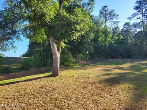 Exterior - 87133 Highpoint Dr, Diamondhead, MS 39525 photo 2 of 2
