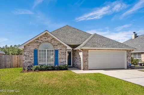 3912 Baywood Ln, Ocean Springs, MS 39564