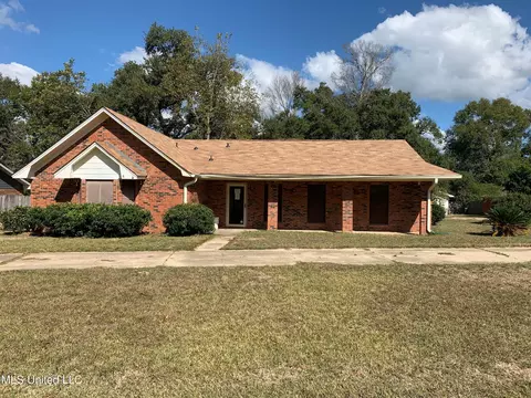 16140 Carolyn St, Gulfport, MS 39503