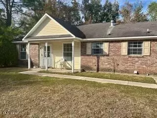 1624 Springridge Rd, Gautier, MS 39553