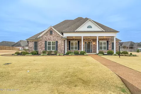 4673 Pleasant Breeze Dr, Olive Branch, MS 38654