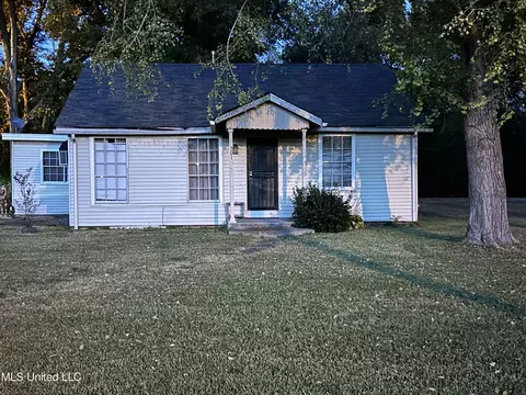 301 Basket St, Itta Bena, MS 38941
