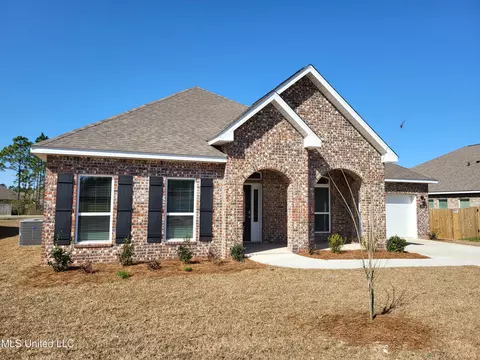 1209 Carraway Cv, Ocean Springs, MS 39564