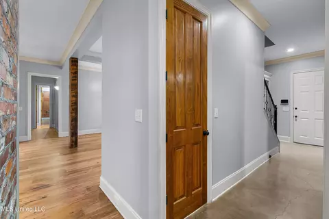 Entry Way - 147 Belle Pointe Dr, Madison, MS 39110 photo 2 of 4
