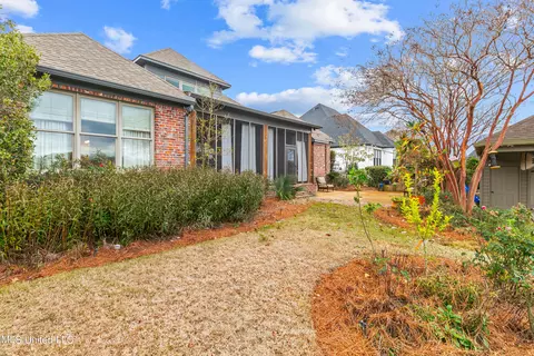 Exterior - 147 Belle Pointe Dr, Madison, MS 39110 photo 20 of 23