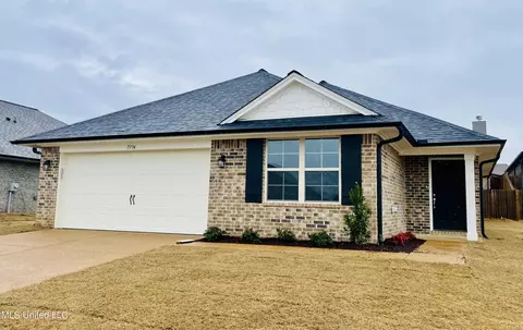 7774 S Reece Dr, Southaven, MS 38671