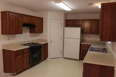 9338 E Meade Cir, Olive Branch, MS 38654 photo 7