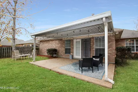 333 E Cascades Cir, Clinton, MS 39056 photo 34