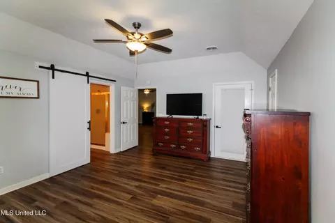 333 E Cascades Cir, Clinton, MS 39056 photo 20