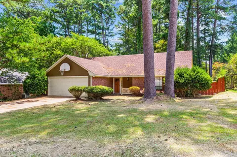 109 Wildwood Ln, Brandon, MS 39047
