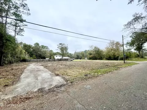 7313 Gregory St, Moss Point, MS 39563 photo 1