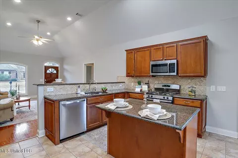 413 Sand Stone Pl, Brandon, MS 39042 photo 8