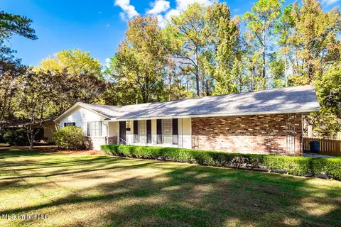 1736 Wilhurst St, Jackson, MS 39211