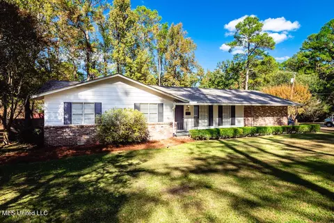 1736 Wilhurst St, Jackson, MS 39211 photo 2