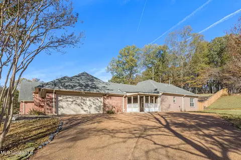 6006 Spring Hill Dr, Olive Branch, MS 38654 photo 8