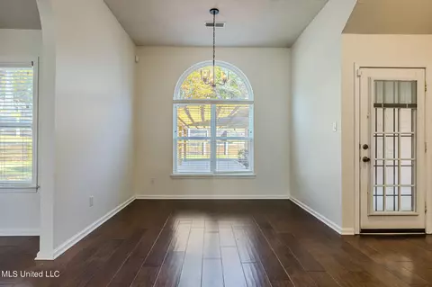 6006 Spring Hill Dr, Olive Branch, MS 38654 photo 14