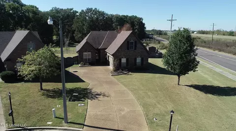 763 W Fairway Pointe Cv, Hernando, MS 38632 photo 3
