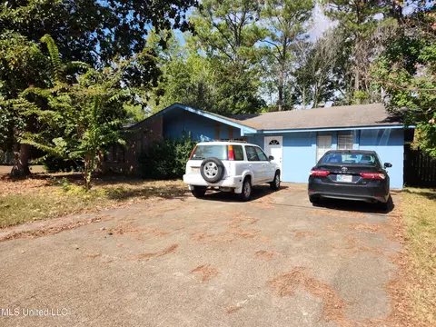 1206 Greenbriar St, Jackson, MS 39211