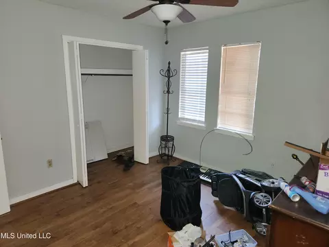 1206 Greenbriar St, Jackson, MS 39211 photo 4