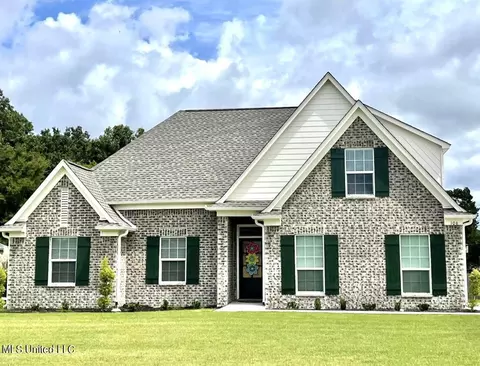 107 Carolina Cir, Senatobia, MS 38668