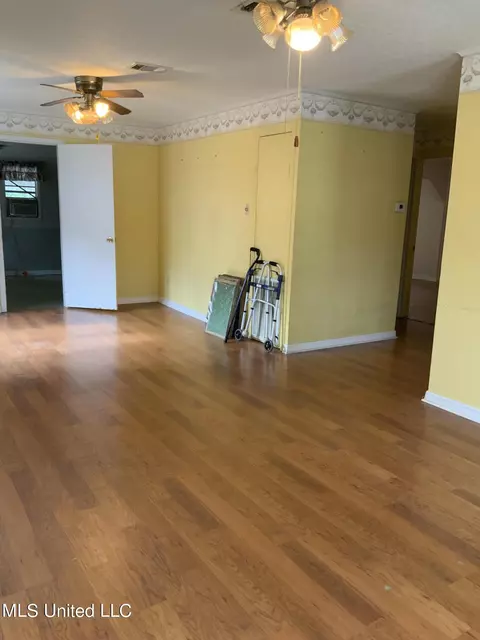 191 Clower St, Biloxi, MS 39530 photo 3