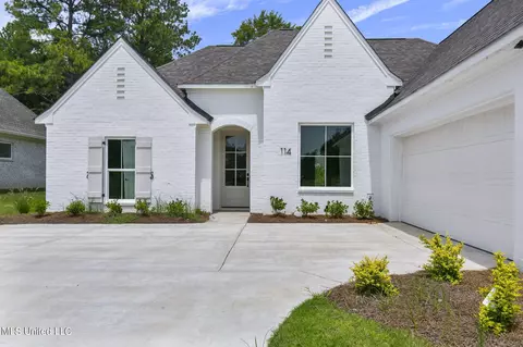 114 Springs Xing, Madison, MS 39110 photo 4