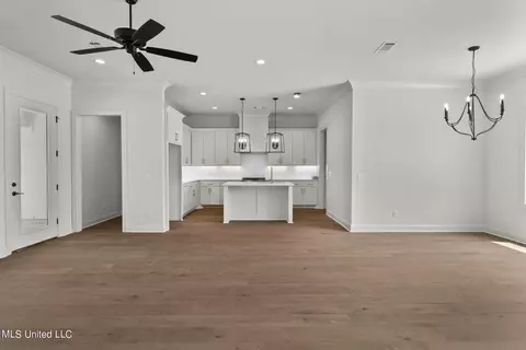 114 Springs Xing, Madison, MS 39110 photo 11