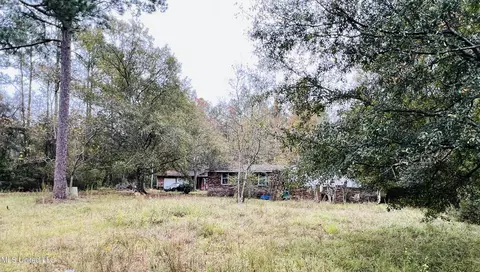 8800 Augusta Rd, Moss Point, MS 39562 photo 6