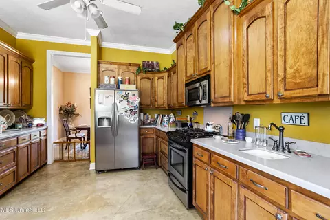 Kitchen - 3148 Volley Campbell Rd, Terry, MS 39170 photo 2 of 3