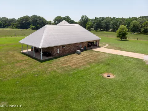 Exterior - 3148 Volley Campbell Rd, Terry, MS 39170 photo 4 of 11