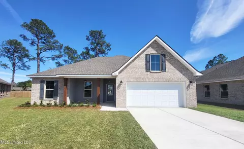 860 Leeward Dr, Biloxi, MS 39532
