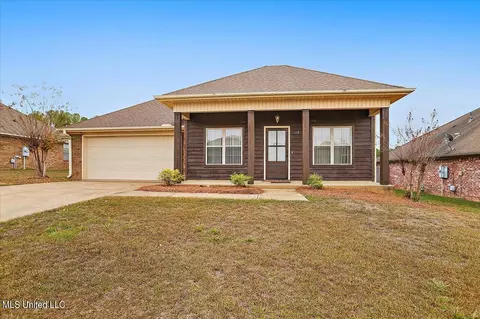 118 Silver Ridge Ln, Pearl, MS 39208