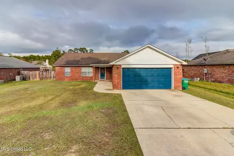 2308 Broadmoor Dr, Gautier, MS 39553