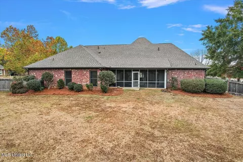 Exterior - 131 Savannah Bnd, Madison, MS 39110 photo 4 of 7