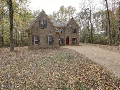 1993 Laurel Stone Ln, Nesbit, MS 38651