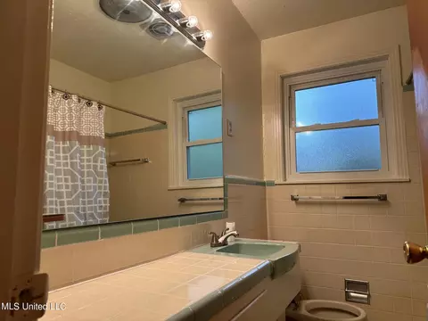 914 Lotus Ave, Jackson, MS 39204 photo 12