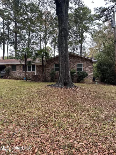 914 Lotus Ave, Jackson, MS 39204 photo 2
