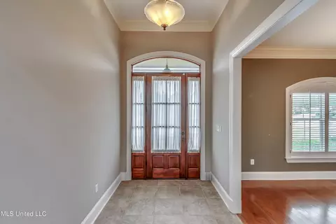 Entry Way - 105 W Legacy Dr, Brandon, MS 39042 photo 2 of 2