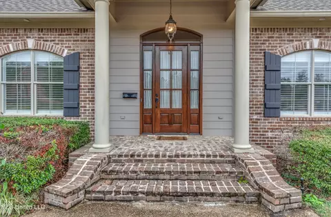 Entry Way - 105 W Legacy Dr, Brandon, MS 39042 photo 1 of 2