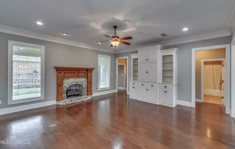 Living - 105 W Legacy Dr, Brandon, MS 39042 photo 1 of 3