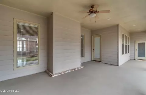 Exterior - 105 W Legacy Dr, Brandon, MS 39042 photo 10 of 14