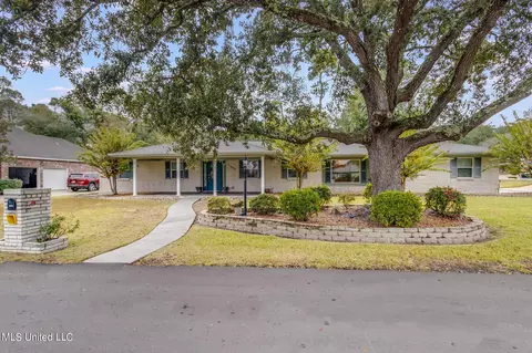 11564 Easy St, Gulfport, MS 39503
