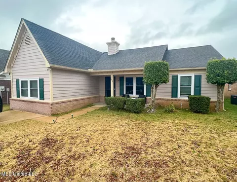 7032 Foxhall Dr, Horn Lake, MS 38637