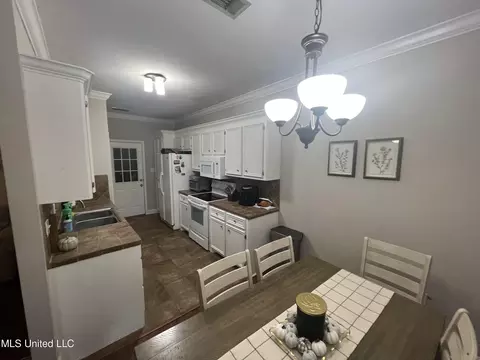 123 Commonwealth Ave, Brandon, MS 39047 photo 9