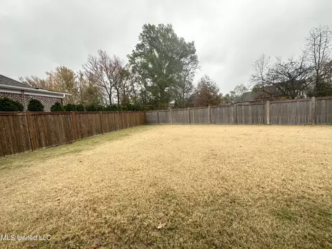4420 E Robinson Loop, Olive Branch, MS 38654 photo 2