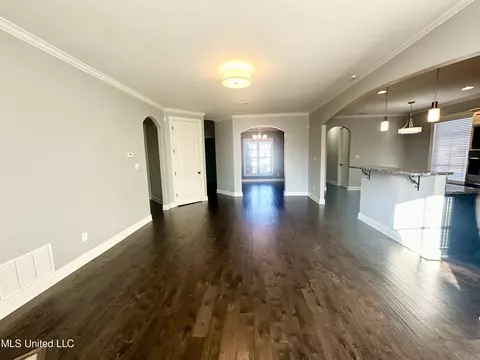 4420 E Robinson Loop, Olive Branch, MS 38654 photo 6